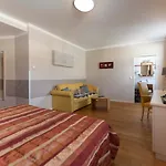 Ξενοδοχείο Winzerhotel