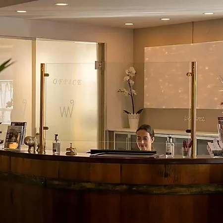 Winzerhotel 4* 冈姆波尔茨基尔兴