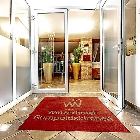 Winzerhotel 酒店 冈姆波尔茨基尔兴